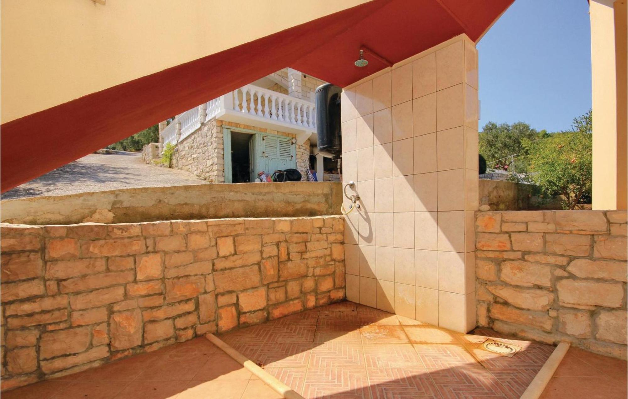 Nice Apartment In Blato With House Sea View