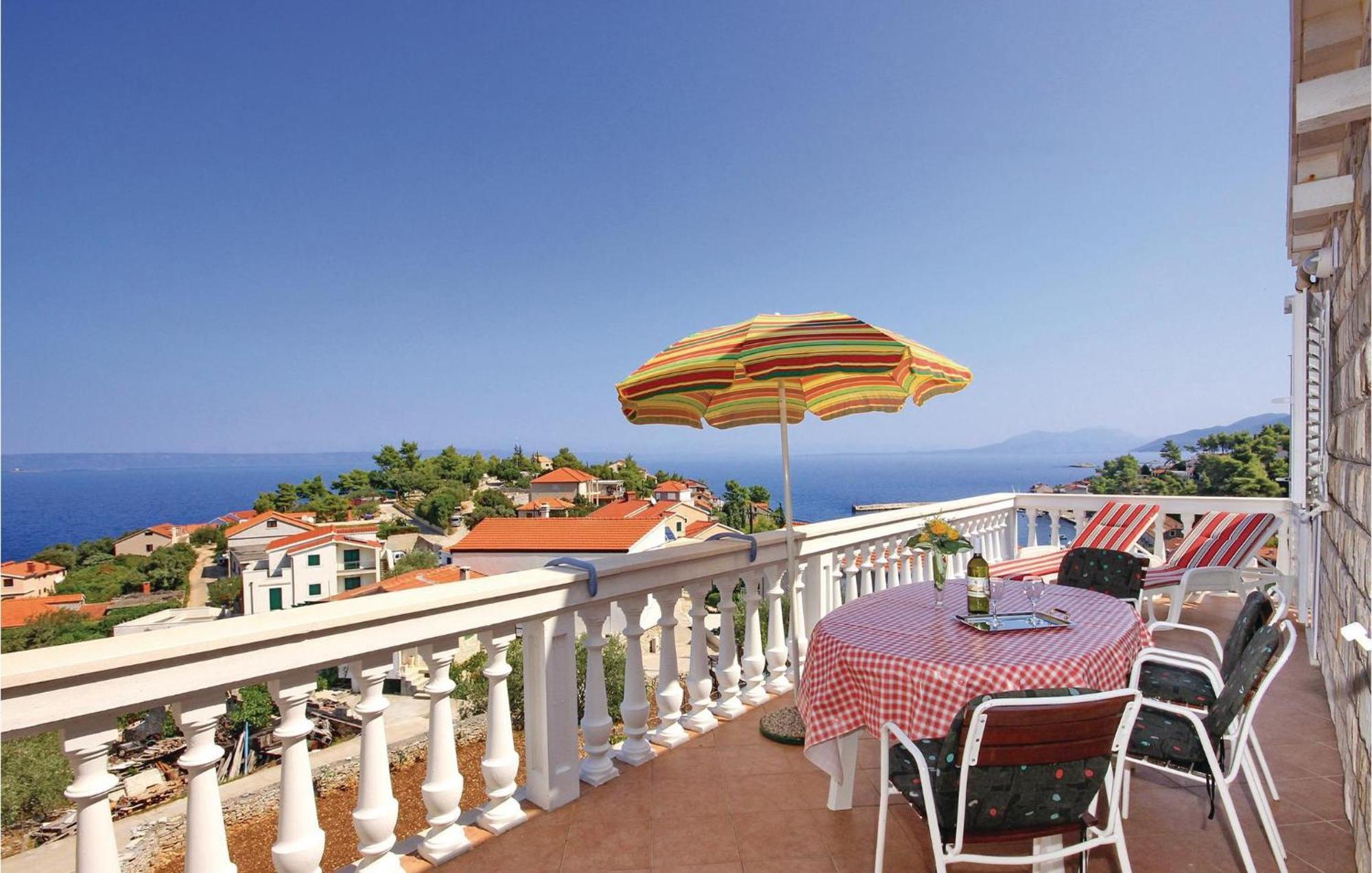 In Blato With House Sea View Prigradica