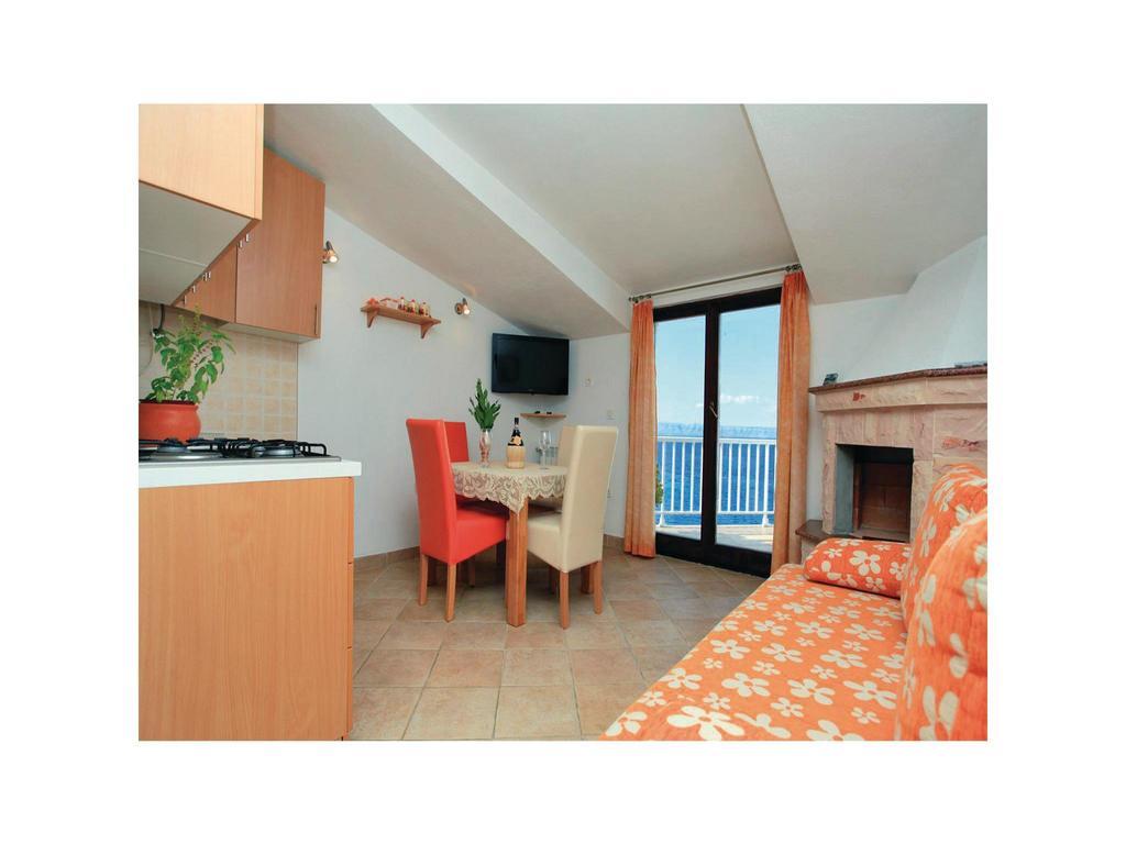 Nice Apartment In Blato With House Sea View * Prigradica